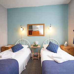 Zimmer mit zwei Einzelbetten